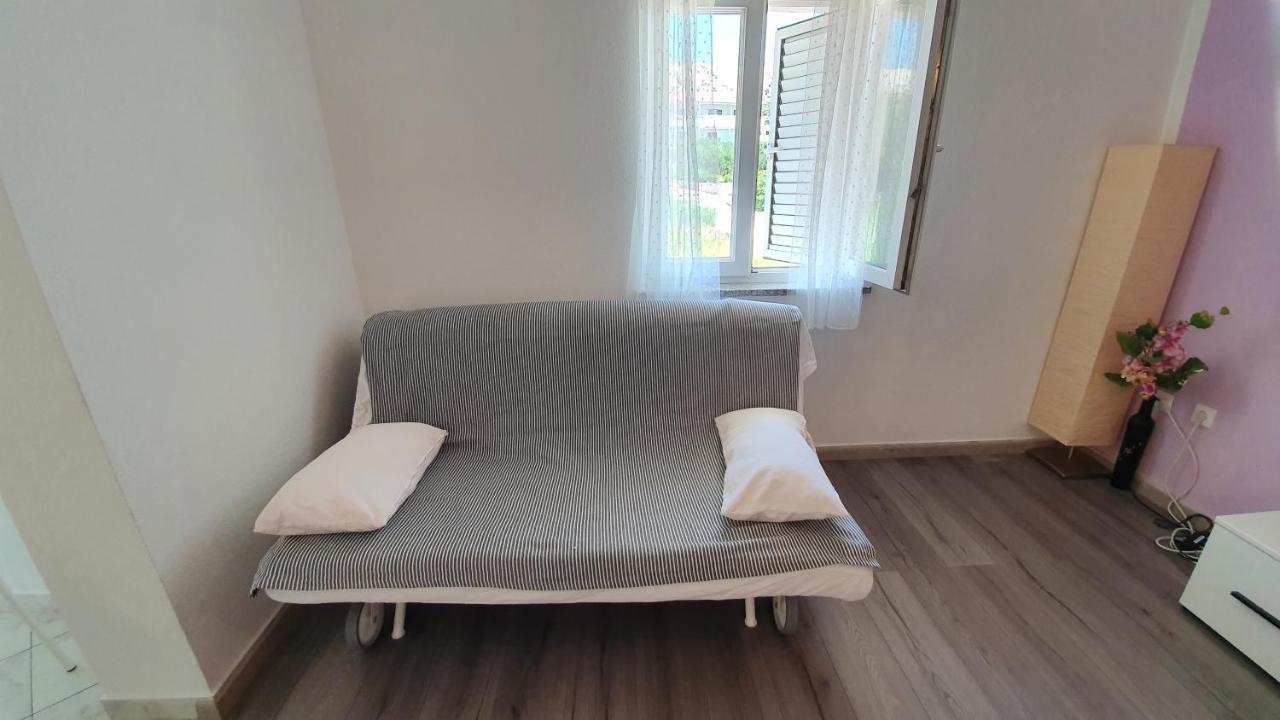 Apartments Miki Pag Town Zewnętrze zdjęcie