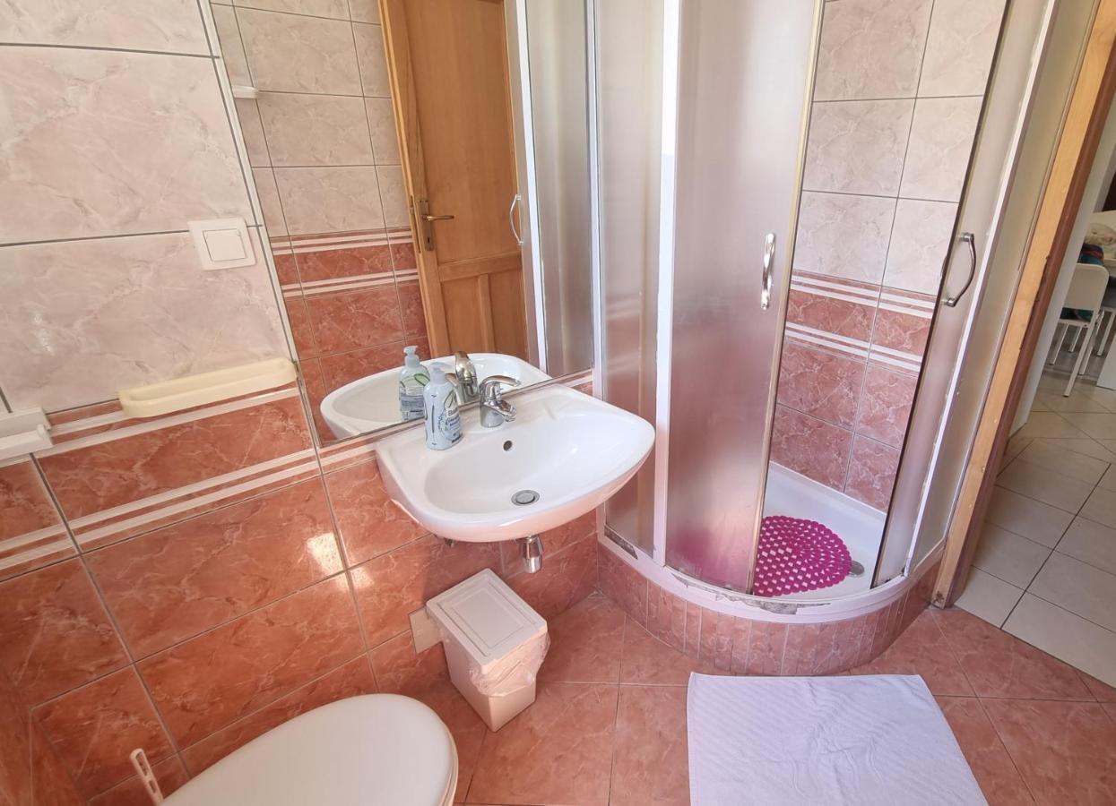 Apartments Miki Pag Town Zewnętrze zdjęcie