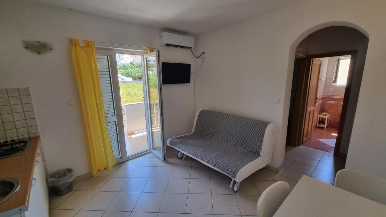 Apartments Miki Pag Town Zewnętrze zdjęcie